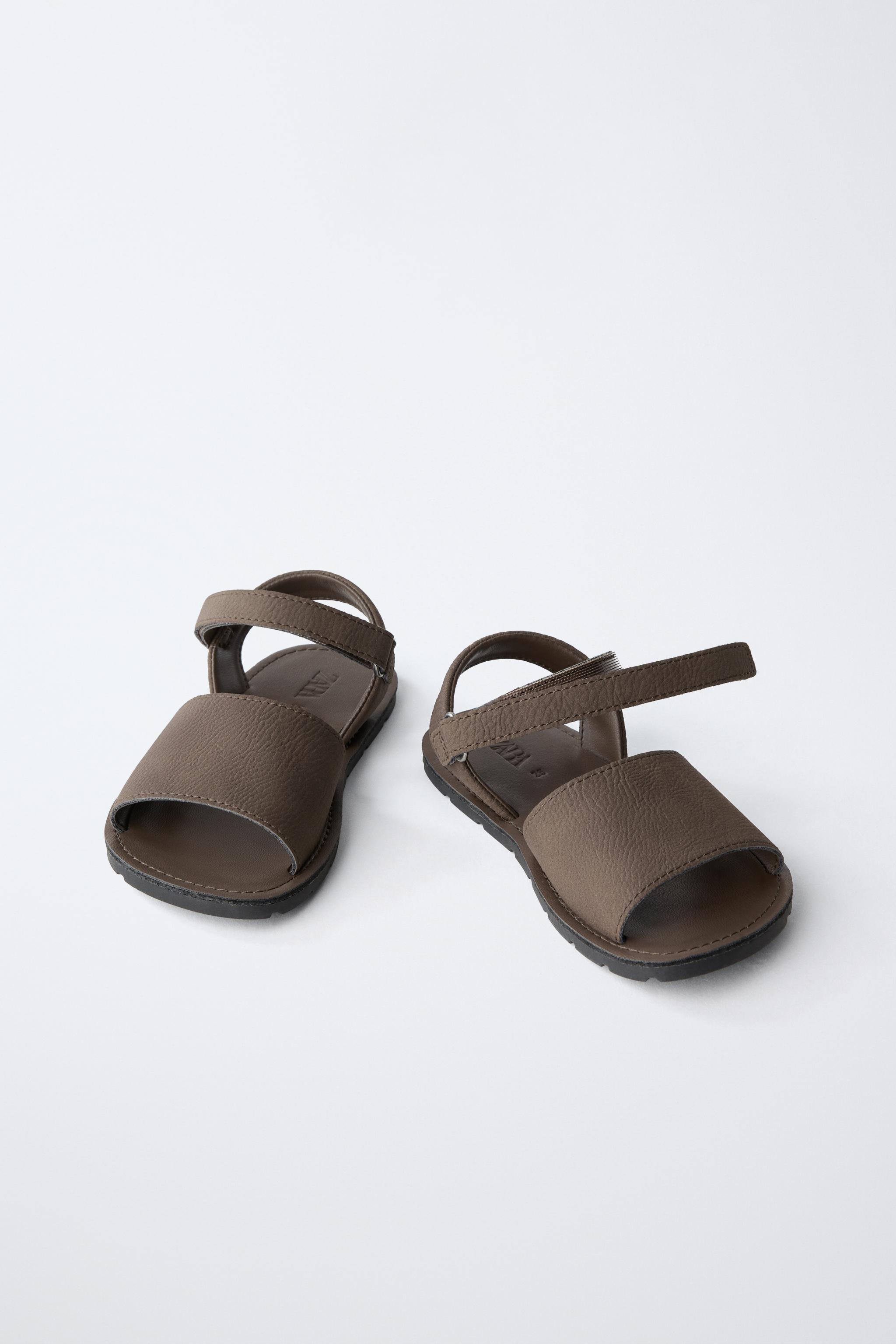 WIDE STRAP SANDALS
